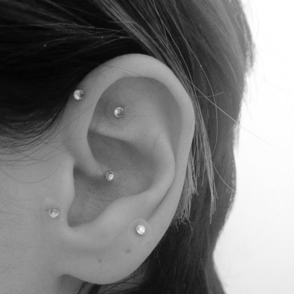 The Pros and Cons of Ear Seeds.